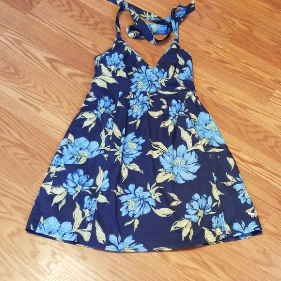 Abercrombie and Fitch halter dress med - Picture 1 of 5